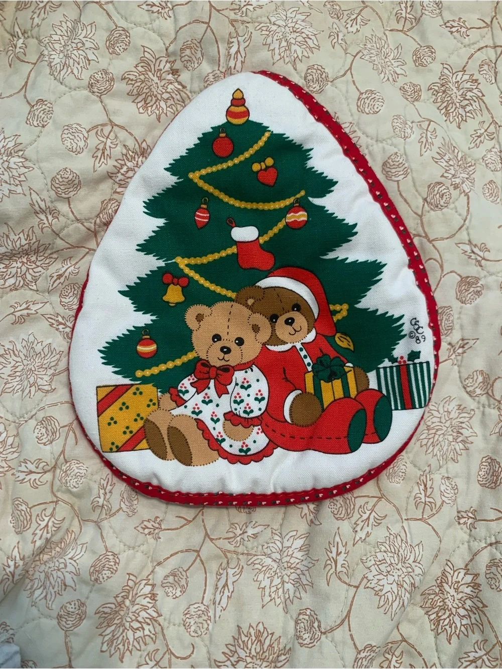 Vintage Holiday Bear Tree Pot Holder